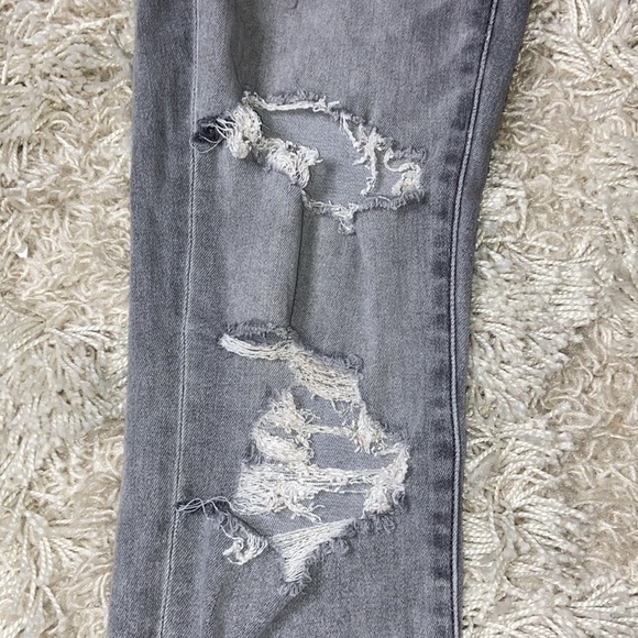 American Eagle Next Level Stretch Destructed Punk Grunge Jeans Women’s Size 8 - Picture 6 of 13